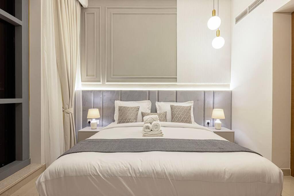 Lux Unit With Burj & Fountain View I Walk Mall Apartment *