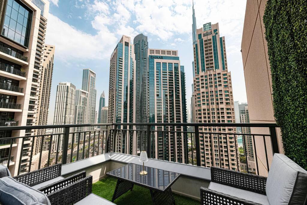 Apartment Lux Unit With Burj & Fountain View I Walk Mall Dubai