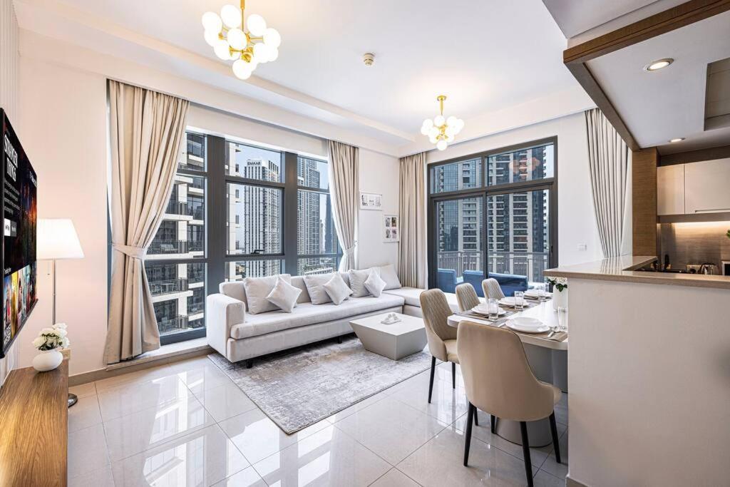 Apartment Lux Unit With Burj & Fountain View I Walk Mall Dubai