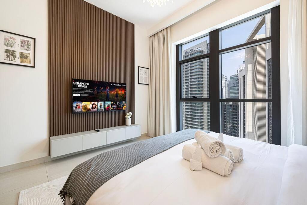 Lux Unit With Burj & Fountain View I Walk Mall * Dubai